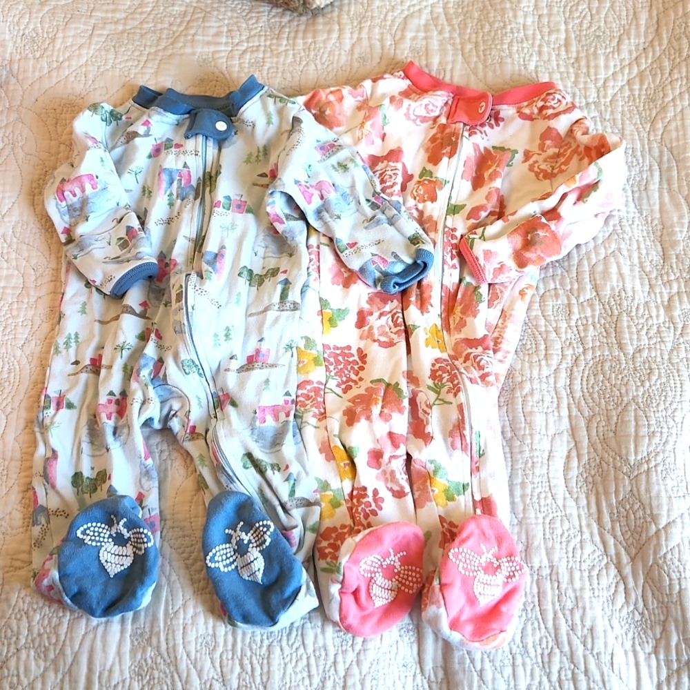 Burt's Bees 0-3 month footed jammies 2 pack